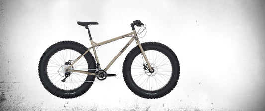 Surly Moonlander v1 fat bike side view Titanium Sand color